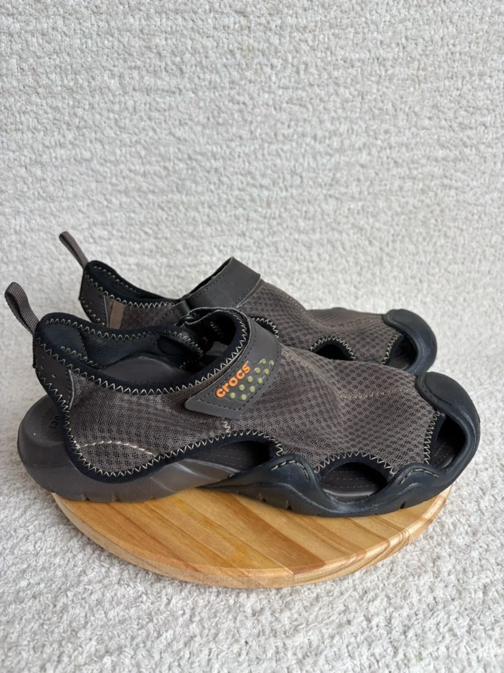 Crocs Sandals Mens 10 Brown Swiftwater Mesh Fisherman Deck Hiking Water Shoe